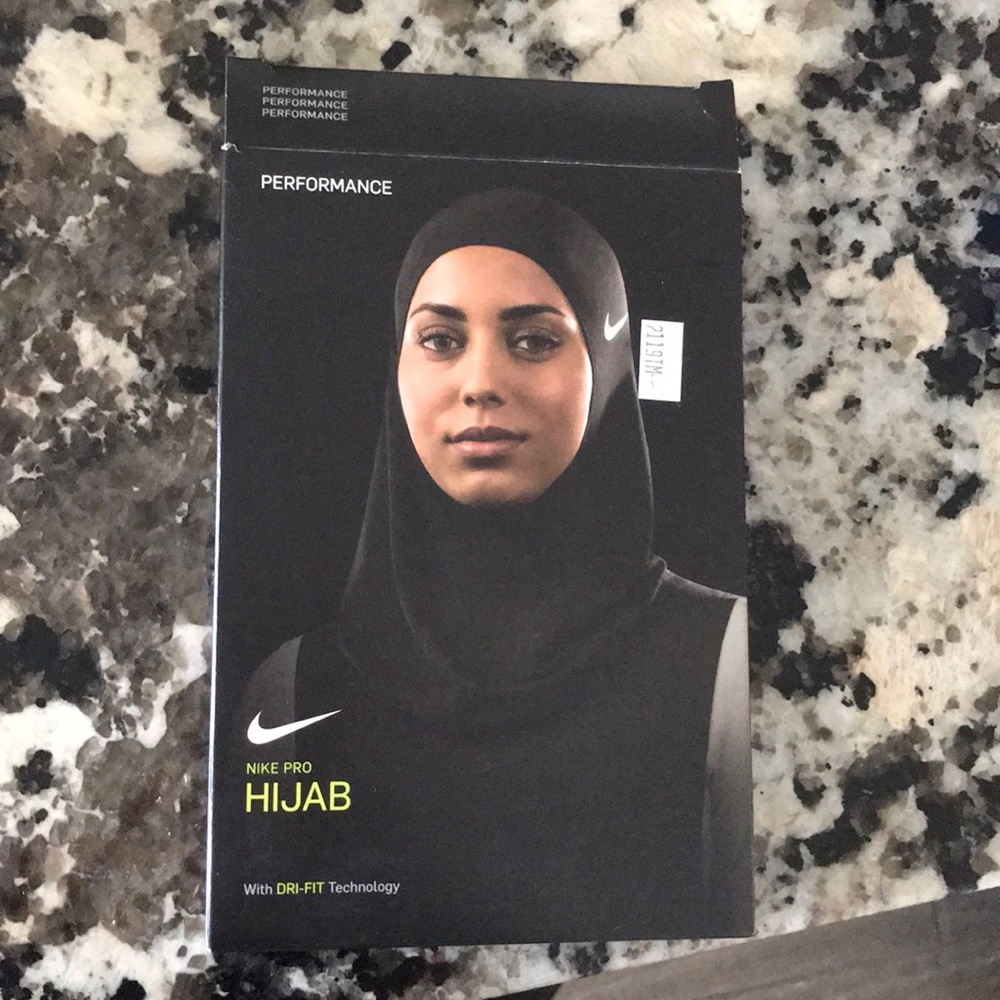 Nike Pro Hijab Size Xs/S